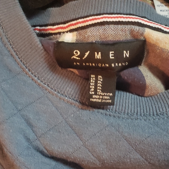 Pullover - Picture 3 of 4